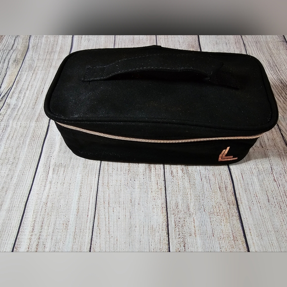 NEW Laura Lee Los Angeles Black Gold Velvet Cosmetic Bag makeup travel case - Picture 2 of 3